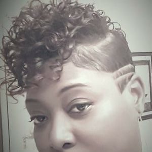 Meet your Posher, Seandra